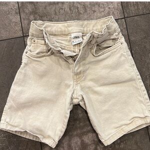 Zara  Jean Cream Shorts size 6